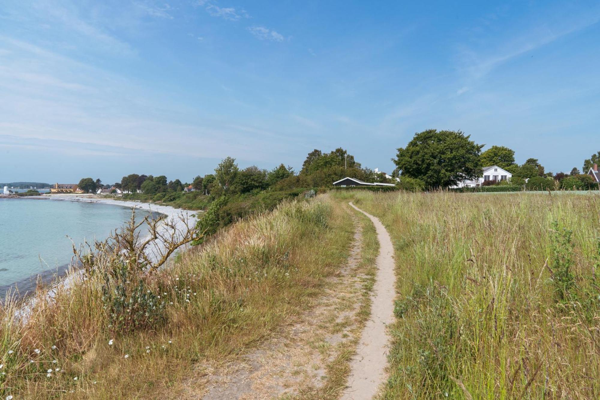 Kridthuset Stevns Klint Hotell Rødvig Exteriör bild